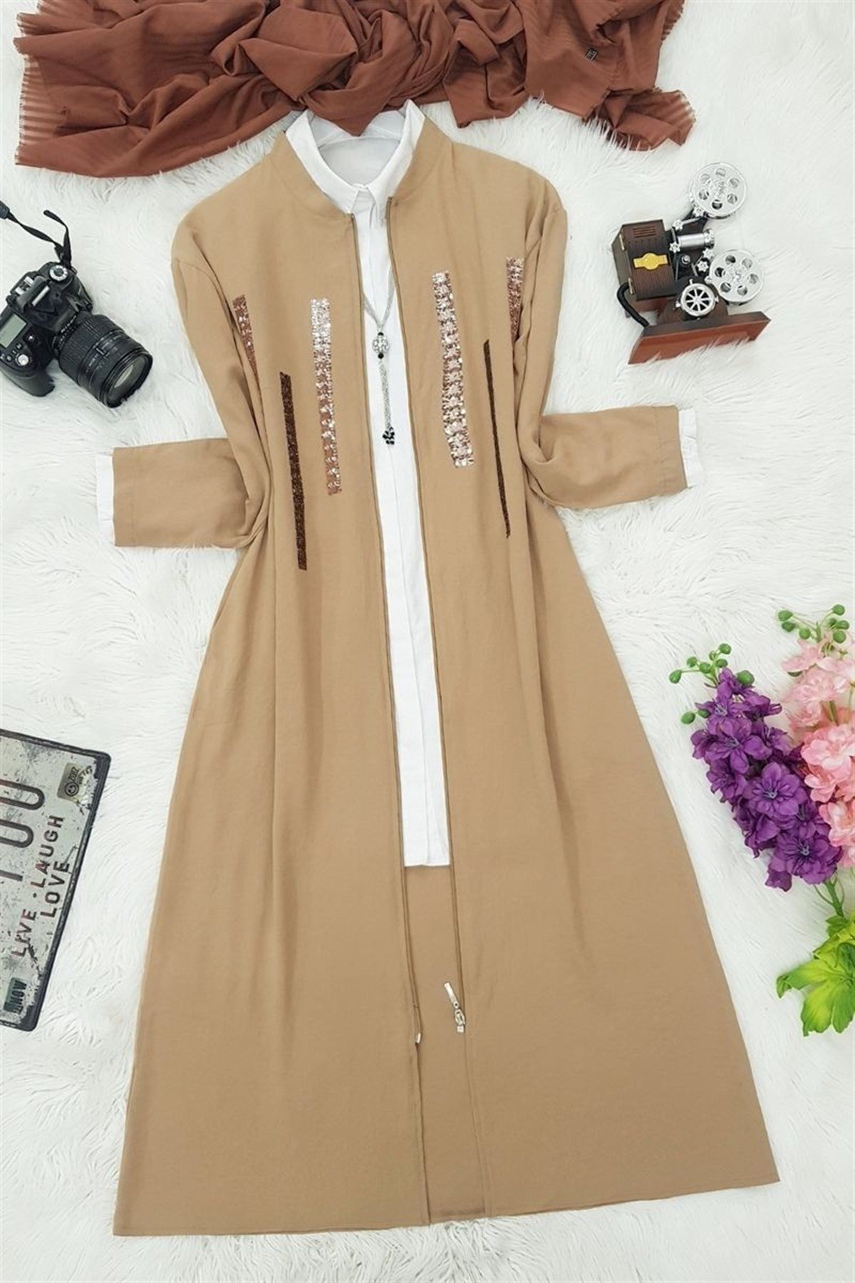 Fermuarlı Pullu Kap -Vizon