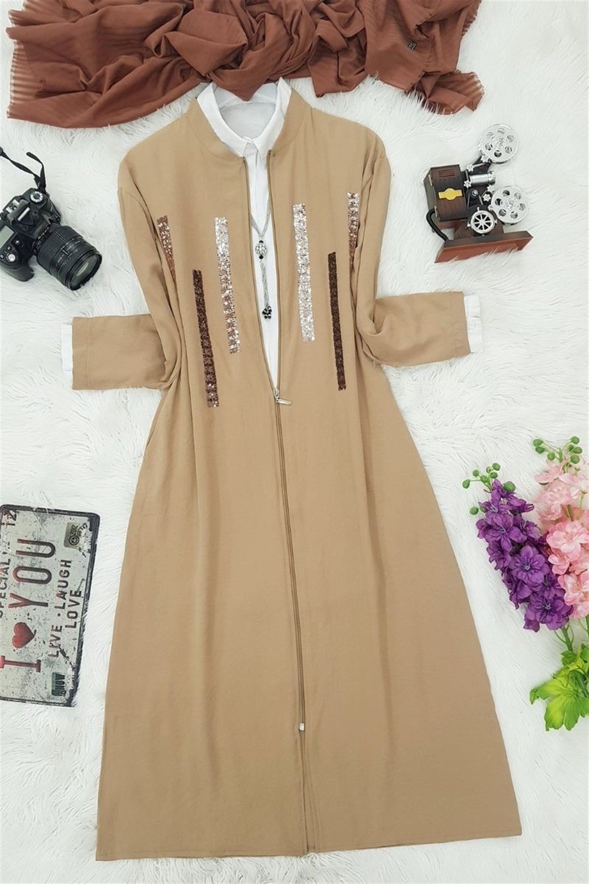 Fermuarlı Pullu Kap -Vizon